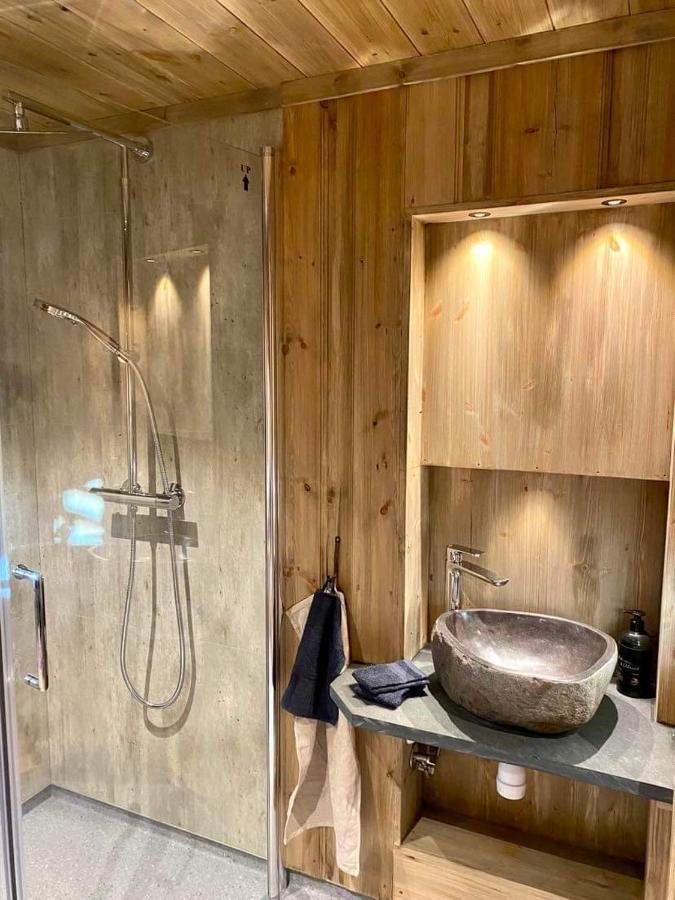 Sauefjoset - Idyllisk Gardstun Fra 1800-Tallet Skjåk Exterior foto